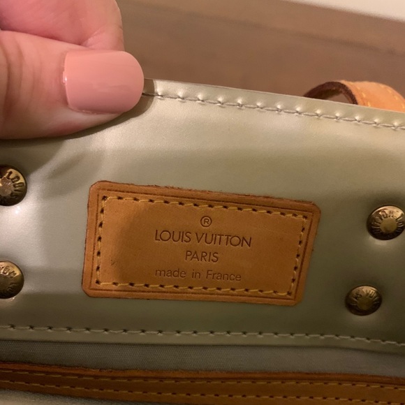 Louis Vuitton Handbag - Picture 2 of 8